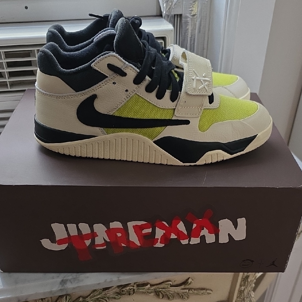 Travis Scott Jumpman Jack TR Volt, Black, and Cream Size 9.5 M Used
